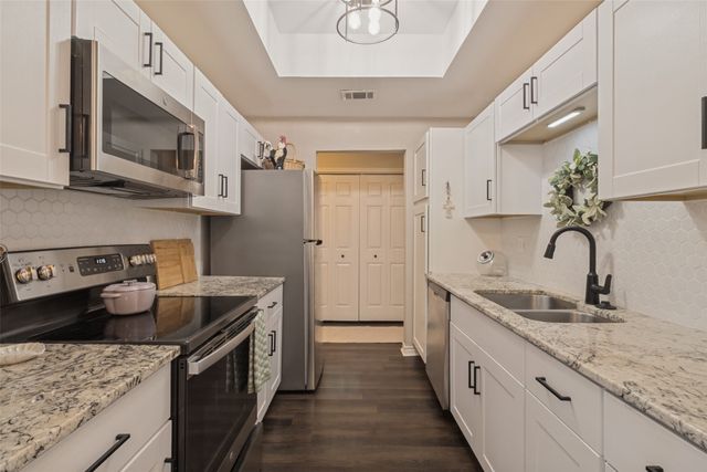 8600 Coppertowne Lane 600, Dallas, TX 75243