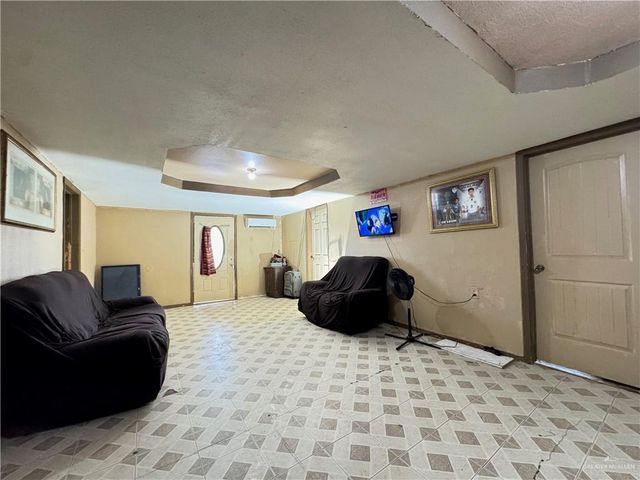 8706 Palos Grandes Street, Weslaco, TX 78599