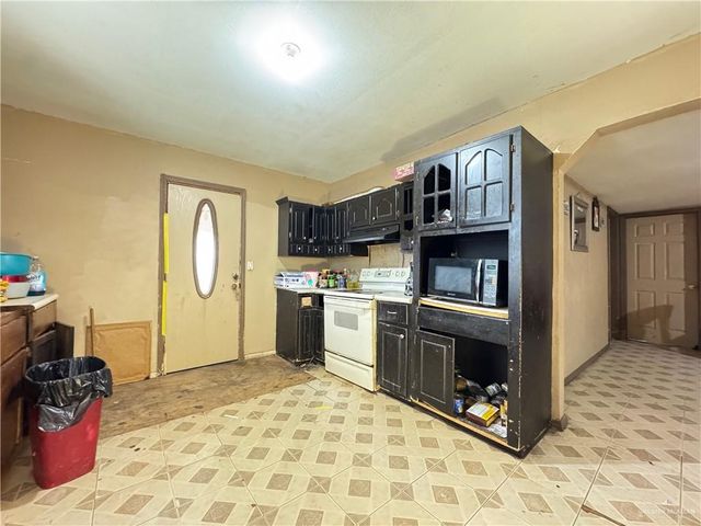 8706 Palos Grandes Street, Weslaco, TX 78599