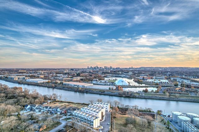 910 Youngs Ln Unit 3, Nashville, TN 37207