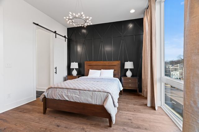 910 Youngs Ln Unit 3, Nashville, TN 37207