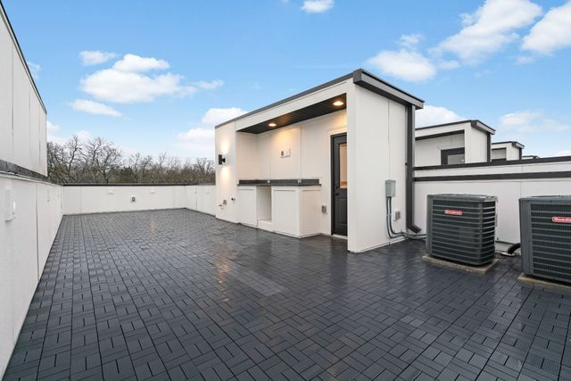 910 Youngs Ln Unit 3, Nashville, TN 37207