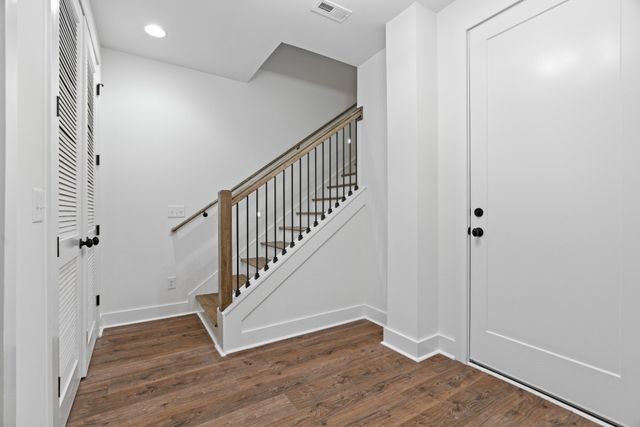 910 Youngs Ln Unit 3, Nashville, TN 37207