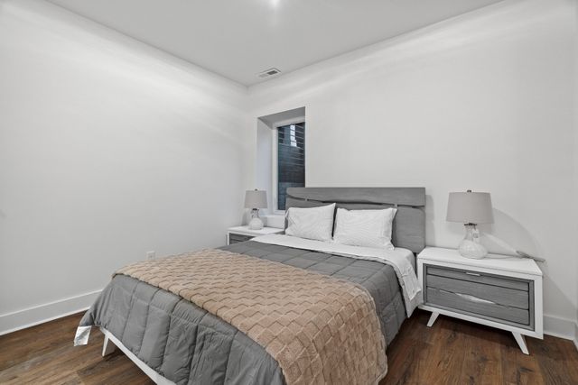 910 Youngs Ln Unit 3, Nashville, TN 37207