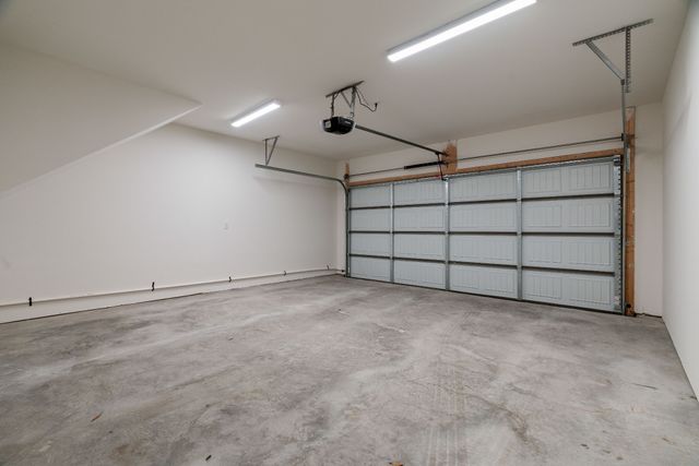 910 Youngs Ln Unit 3, Nashville, TN 37207