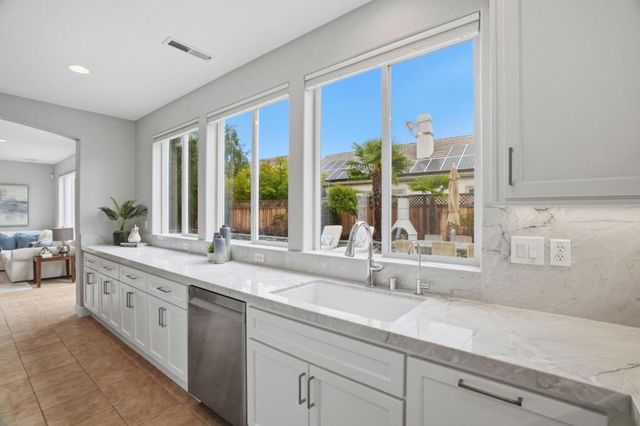 16800 Zinfandel Circle, Morgan Hill, CA 95037