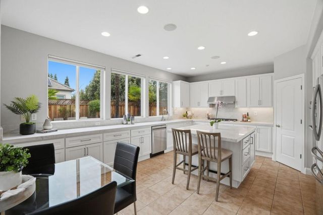 16800 Zinfandel Circle, Morgan Hill, CA 95037