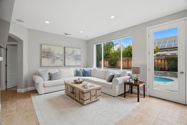 16800 Zinfandel Circle, Morgan Hill, CA 95037
