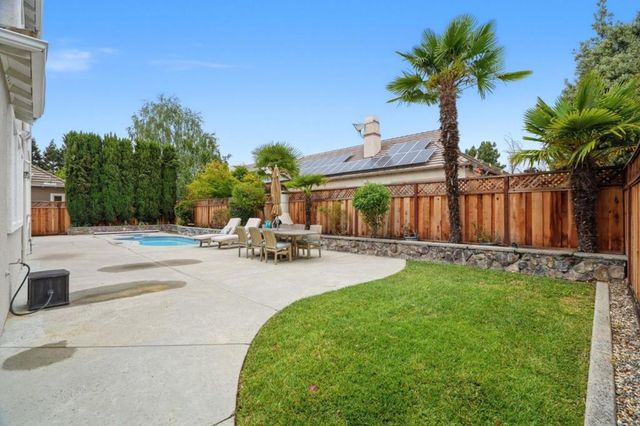 16800 Zinfandel Circle, Morgan Hill, CA 95037