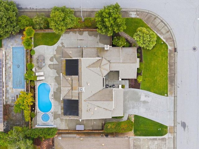 16800 Zinfandel Circle, Morgan Hill, CA 95037
