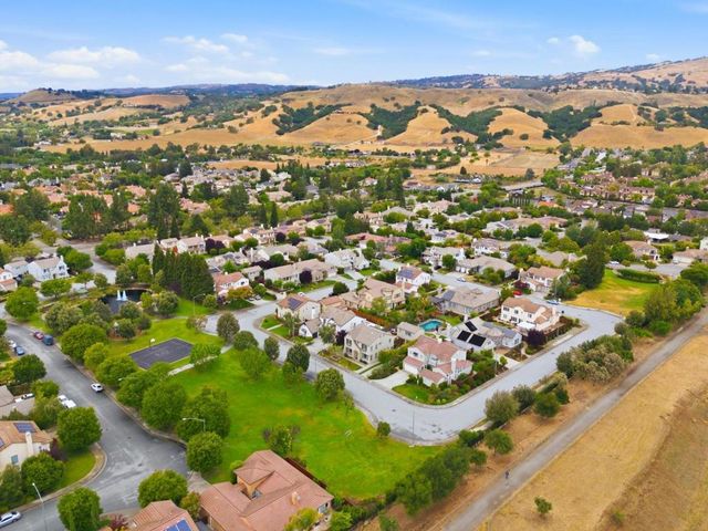 16800 Zinfandel Circle, Morgan Hill, CA 95037