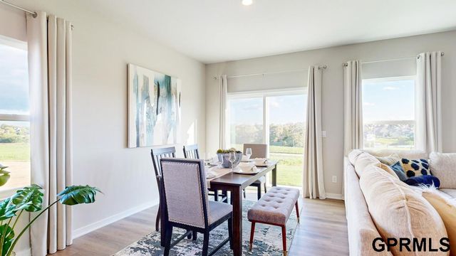 17602 Virginia Street, Omaha, NE 68137