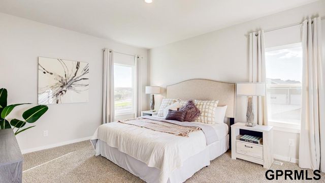 17602 Virginia Street, Omaha, NE 68137