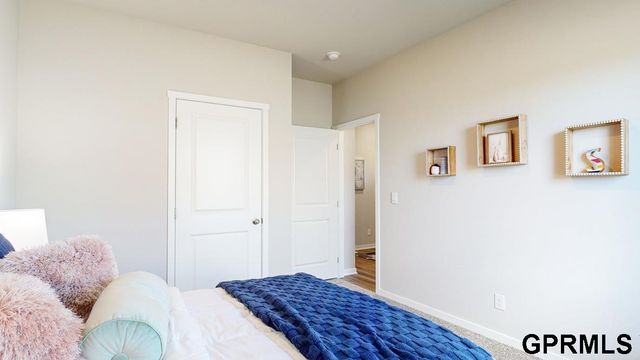 17602 Virginia Street, Omaha, NE 68137