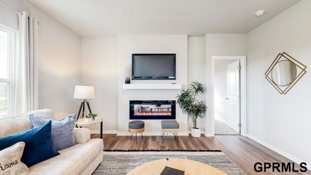 17602 Virginia Street, Omaha, NE 68137