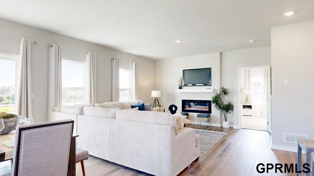 17602 Virginia Street, Omaha, NE 68137