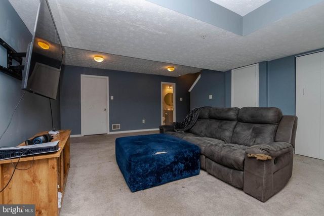 2021 HACKBERRY RD, Baltimore, MD 21221