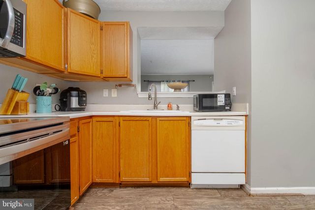 2021 HACKBERRY RD, Baltimore, MD 21221