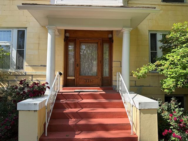 321 W 18th St, Pueblo, CO 81003