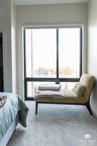 3022 Fieldhouse Cir Apt 112, Manhattan, KS 66503