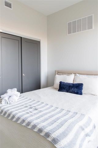 3022 Fieldhouse Cir Apt 112, Manhattan, KS 66503