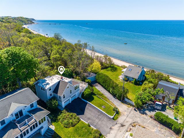 31 W Fairview Avenue, Jamesport, NY 11901