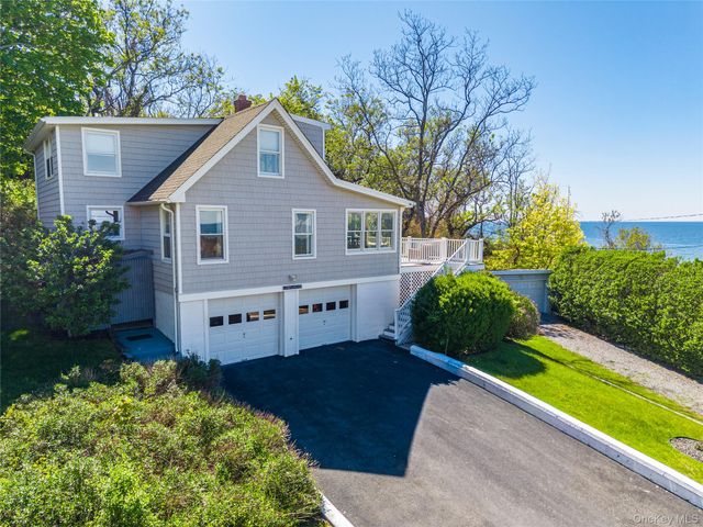 31 W Fairview Avenue, Jamesport, NY 11901
