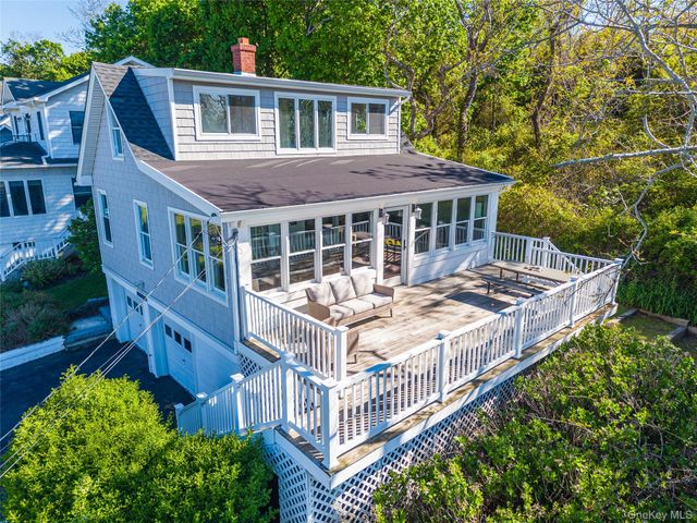 31 W Fairview Avenue, Jamesport, NY 11901
