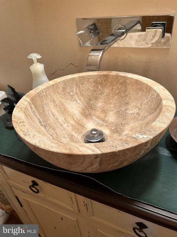 Image 10 of property listing at 4617 MAGNOLIA AVE, Bristol, PA 19007