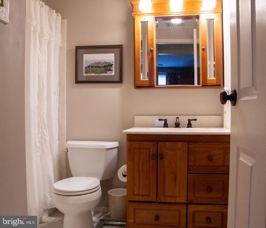 Image 18 of property listing at 4617 MAGNOLIA AVE, Bristol, PA 19007