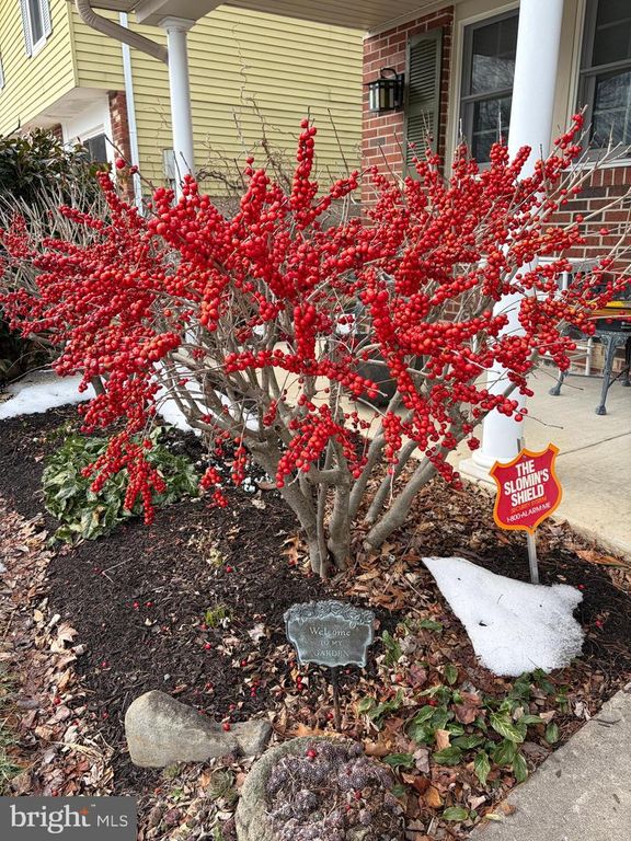 Image 2 of property listing at 4617 MAGNOLIA AVE, Bristol, PA 19007