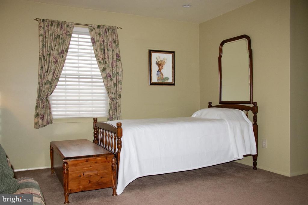 Image 25 of property listing at 4617 MAGNOLIA AVE, Bristol, PA 19007