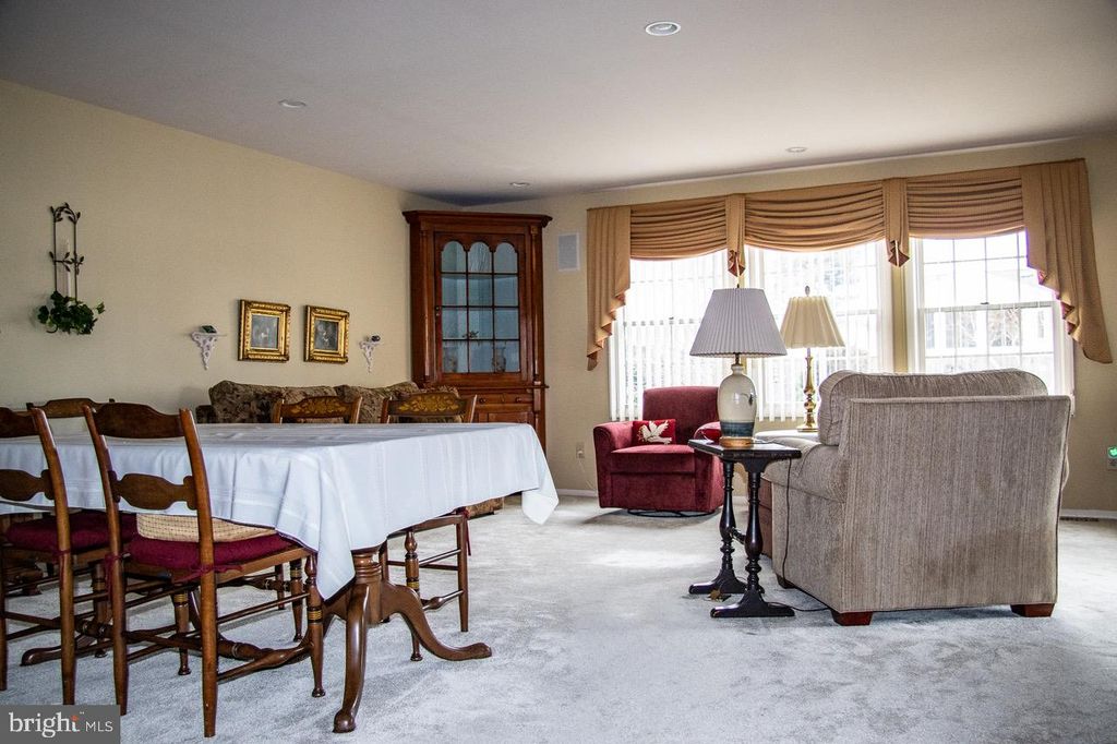 Image 6 of property listing at 4617 MAGNOLIA AVE, Bristol, PA 19007