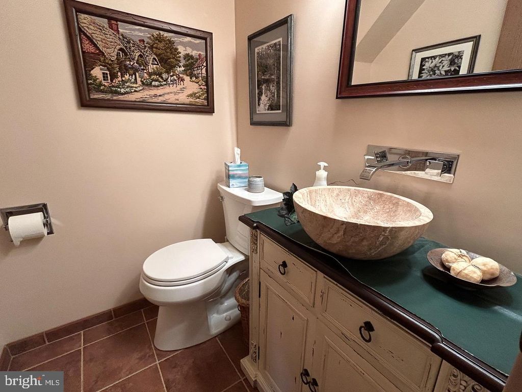 Image 9 of property listing at 4617 MAGNOLIA AVE, Bristol, PA 19007