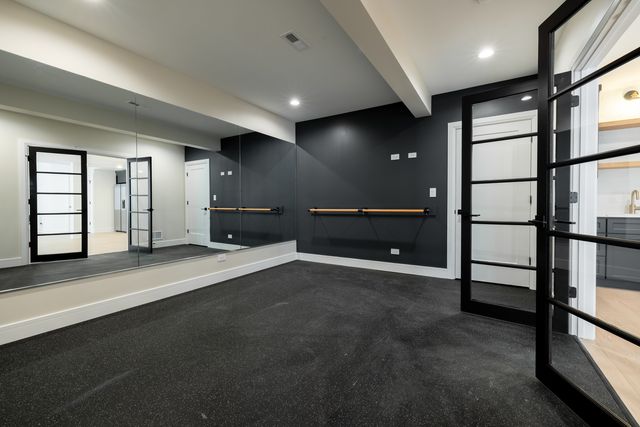 421 S Berkley Avenue, Elmhurst, IL 60126