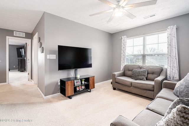 16729 Taunton Vale Rd, Louisville, KY 40245