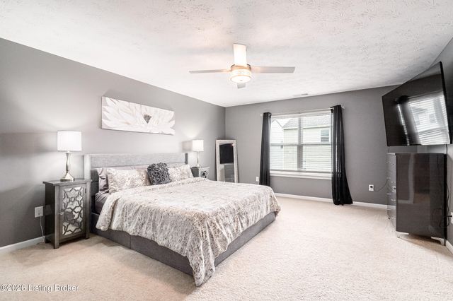 16729 Taunton Vale Rd, Louisville, KY 40245