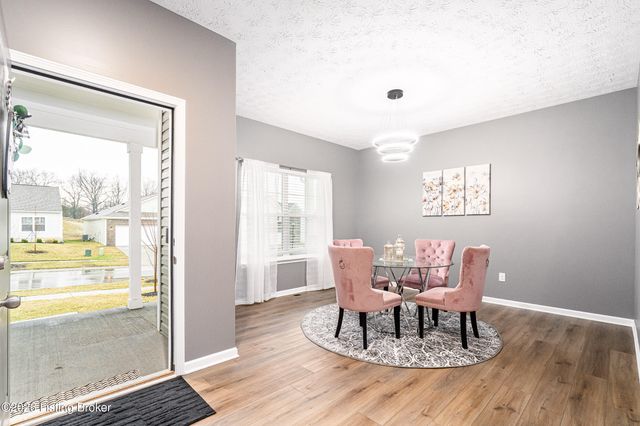 16729 Taunton Vale Rd, Louisville, KY 40245