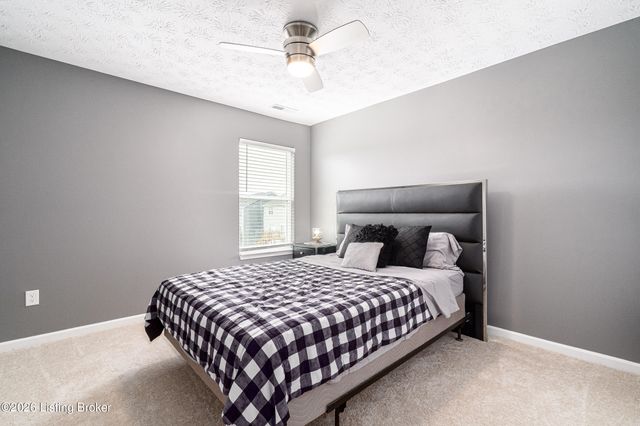 16729 Taunton Vale Rd, Louisville, KY 40245