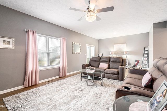 16729 Taunton Vale Rd, Louisville, KY 40245