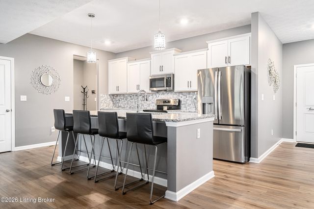 16729 Taunton Vale Rd, Louisville, KY 40245