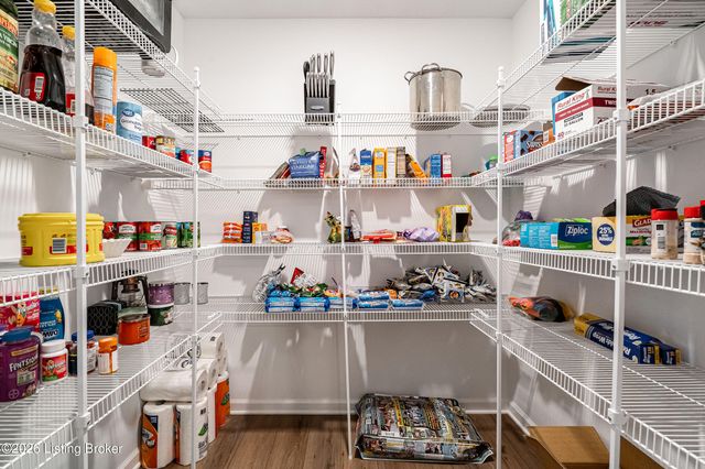 16729 Taunton Vale Rd, Louisville, KY 40245