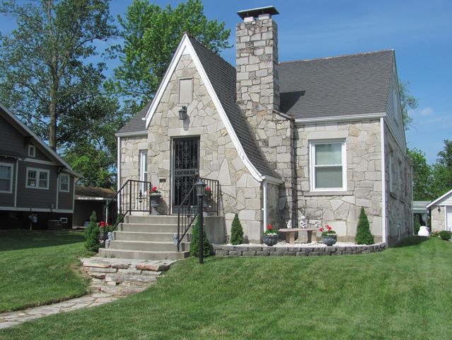 115 N Harlin Drive, West Plains, MO 65775