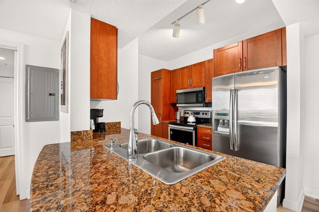350 N FEDERAL Highway 813, Boynton Beach, FL 33435