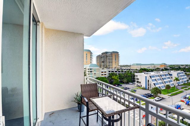 350 N FEDERAL Highway 813, Boynton Beach, FL 33435