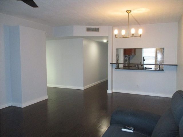 9905 Three Lakes Circle 12-D, Boca Raton, FL 33428