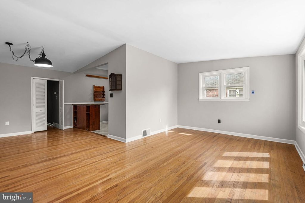 540 WANAMAKER RD, JENKINTOWN, PA 19046 — photo 4