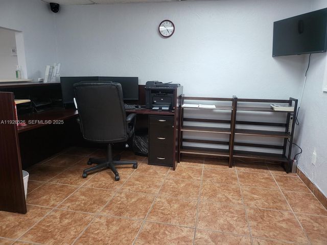 13499 Biscayne Blvd CU207, North Miami, FL 33181