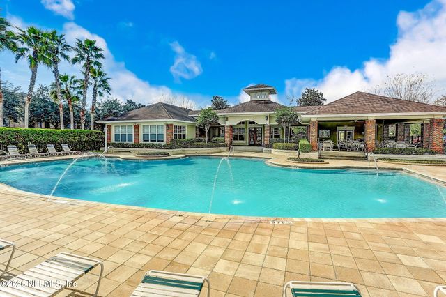 7800 POINT MEADOWS Drive 1224, Jacksonville, FL 32256