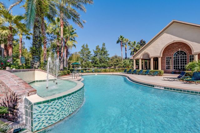 7800 POINT MEADOWS Drive 1224, Jacksonville, FL 32256